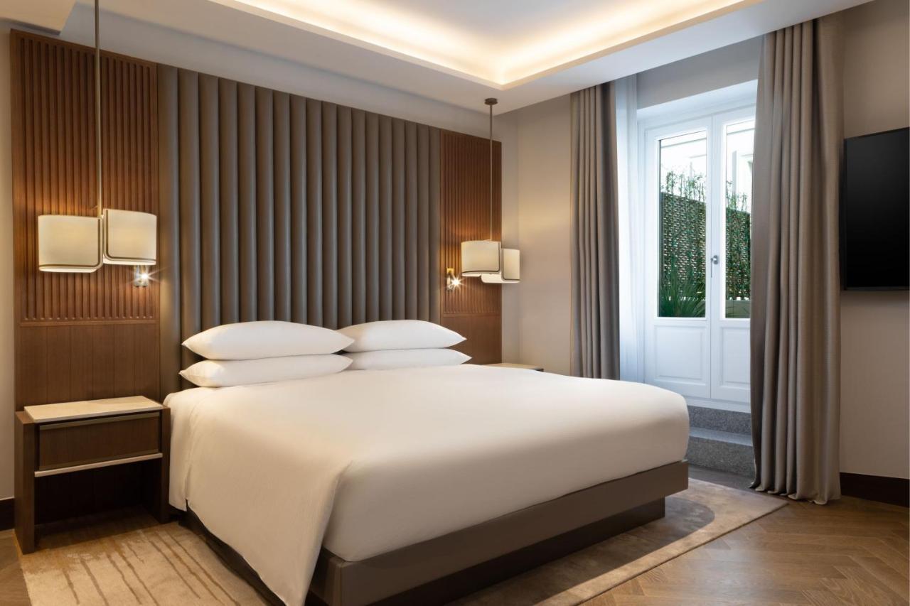 Jw Marriott Hotel Мадрид Екстериор снимка