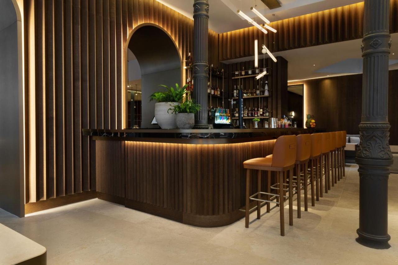 Jw Marriott Hotel Мадрид Екстериор снимка