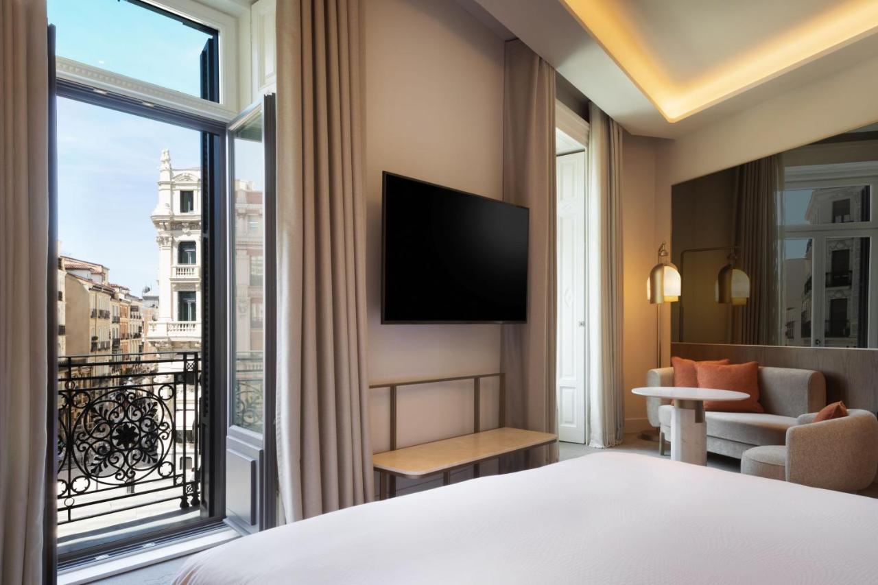 Jw Marriott Hotel Мадрид Екстериор снимка