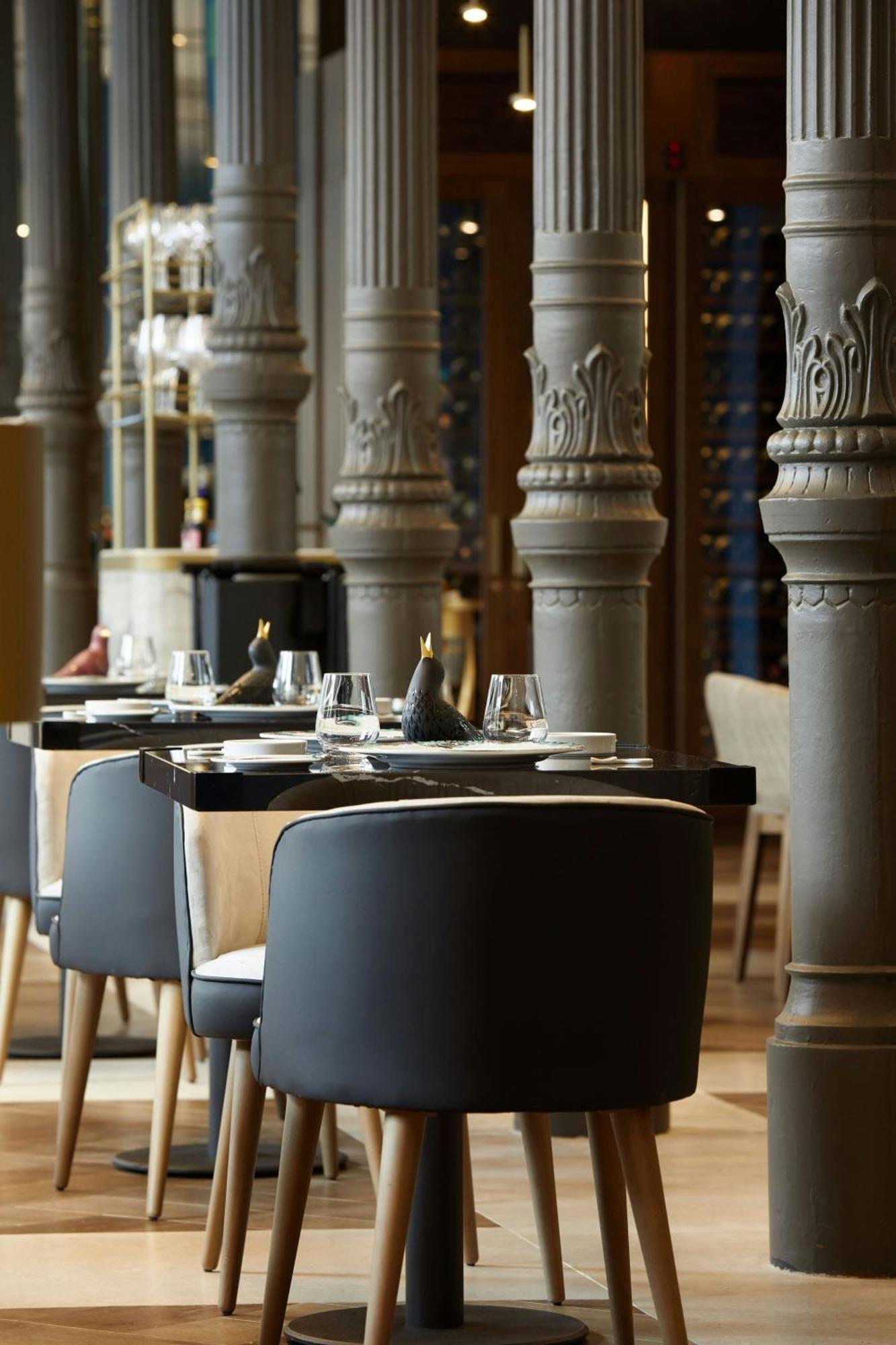 Jw Marriott Hotel Мадрид Екстериор снимка